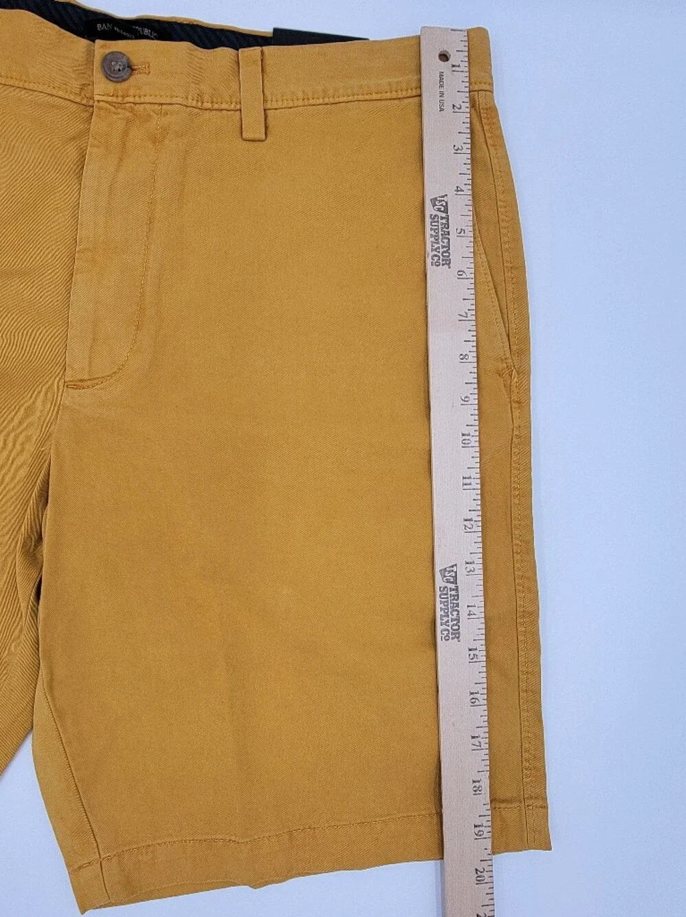 NEW Banana Republic Deck Shorts Chino Gold Yellow Cotton Casual Mens 34 NWT 9